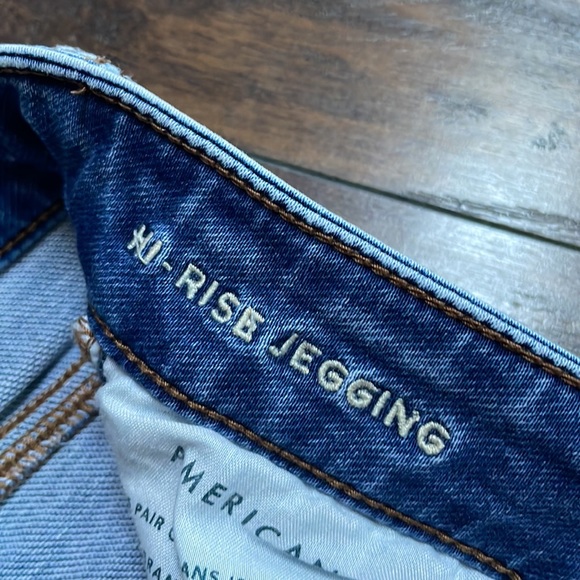 Women’s American Eagle Super Stretch Hi-Rise Jegging - Picture 3 of 7